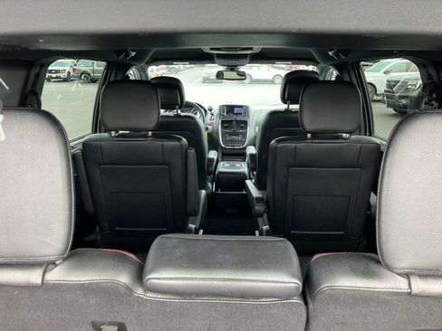 Used 2019 Dodge Grand Caravan GT w/ Safety Sphere Group FWD image 32