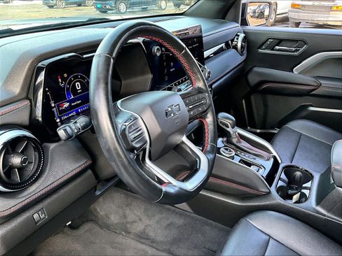 Used 2023 Chevrolet Colorado Z71 w/ Z71 Convenience Package 2 image 8