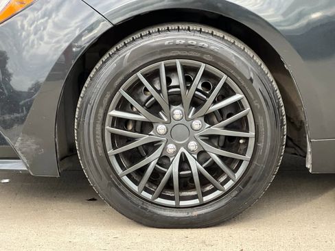 Used 2022 Toyota Corolla LE image 24