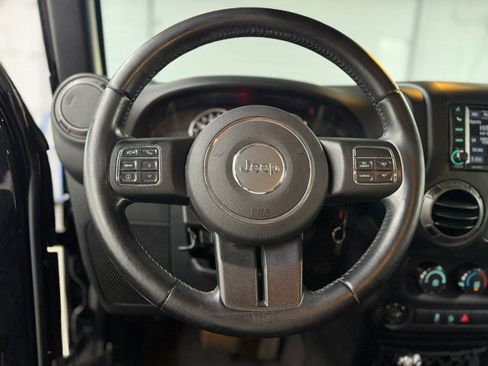 Used 2015 Jeep Wrangler Sport w/ Quick Order Package 24S AWD/4WD image 21