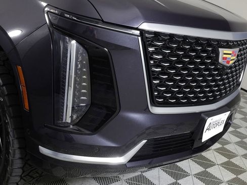 Used 2026 Cadillac Escalade Luxury w/ Touring Package AWD/4WD image 45