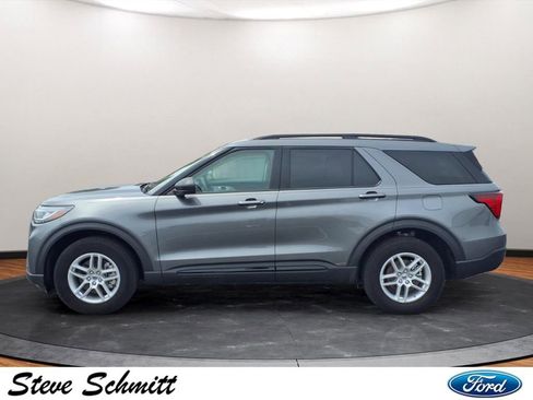 New 2026 Ford Explorer Active AWD/4WD image 2