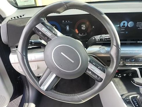 Used 2025 Hyundai Kona SEL FWD image 9