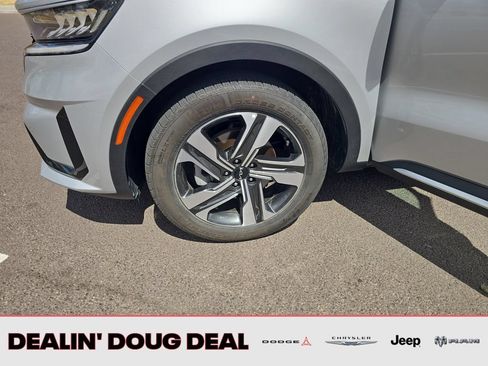 Used 2023 Kia Sorento EX AWD/4WD image 26