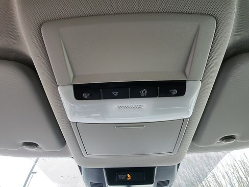 Used 2023 Nissan Rogue S image 24