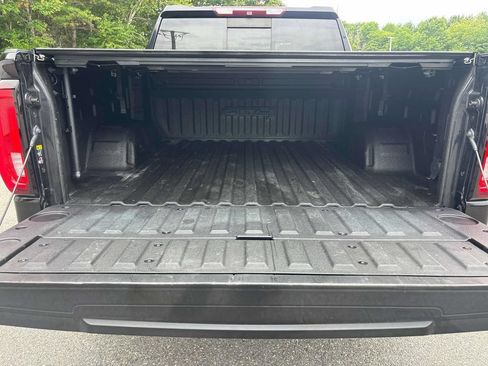 Used 2019 GMC Sierra 1500 AT4 w/ AT4 Premium Package AWD/4WD image 18