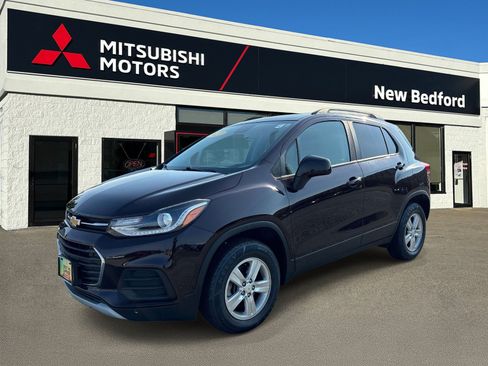 Used 2022 Chevrolet Trax LT w/ Driver Confidence Package AWD/4WD image 1