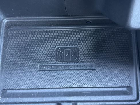 Used 2024 Jeep Compass Latitude w/ Sun and Sound Group image 21