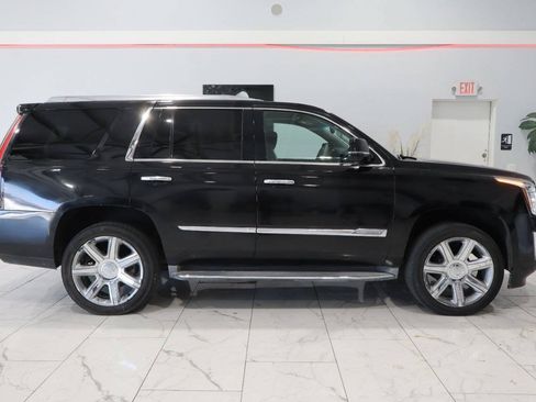 Used 2015 Cadillac Escalade Premium AWD/4WD image 2