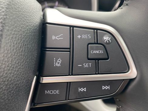 New 2026 Toyota Highlander XLE image 27