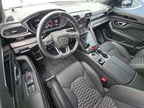 Used 2022 Lamborghini Urus AWD/4WD image 16