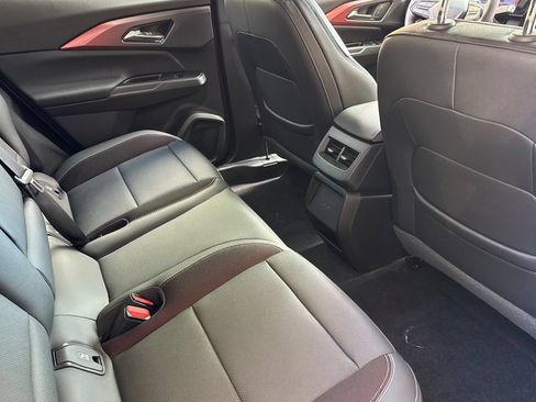 Used 2024 Chevrolet Equinox EV RS FWD image 18