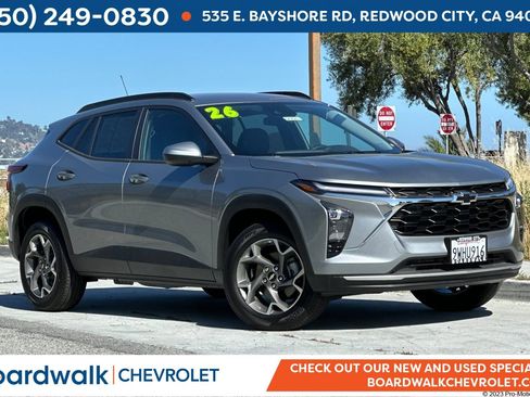 Used 2026 Chevrolet Trax LT w/ LT Convenience Package FWD image 1