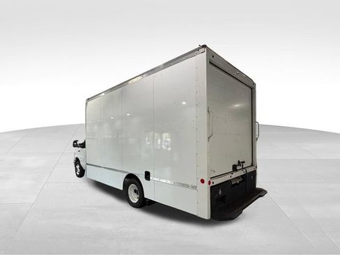 Used 2024 Ford E-350 and Econoline 350 Super Duty w/ Driver's Safety Package RWD image 6