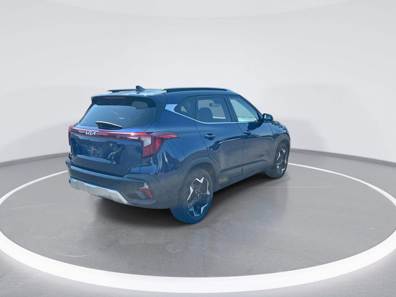 Used 2024 Kia Seltos EX FWD image 9