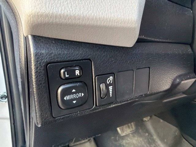 Used 2014 Toyota Corolla LE FWD image 42