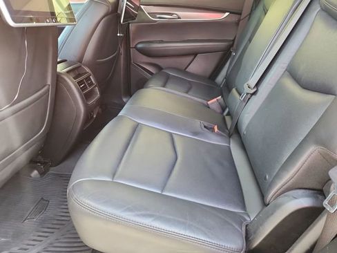 Used 2018 Cadillac XT5 Luxury w/ Driver Awareness Package image 26