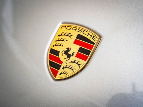 Used 2023 Porsche Macan image 17