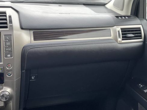 Used 2015 Lexus GX 460 image 26