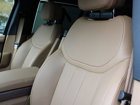 New 2026 Land Rover Range Rover Long Wheelbase SE AWD/4WD image 9