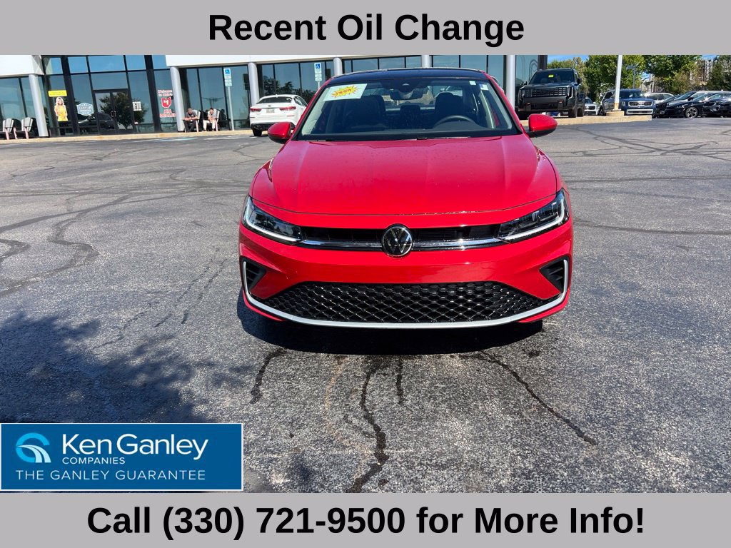 Used 2026 Volkswagen Jetta SE FWD image 3