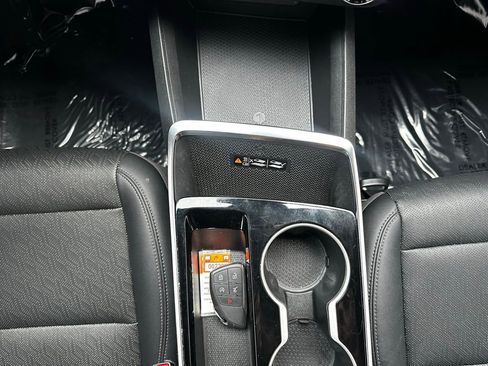 Used 2025 Chevrolet Equinox LT w/ Convenience Package II image 10