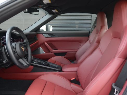 Certified 2023 Porsche 911 Targa 4 GTS AWD/4WD image 16
