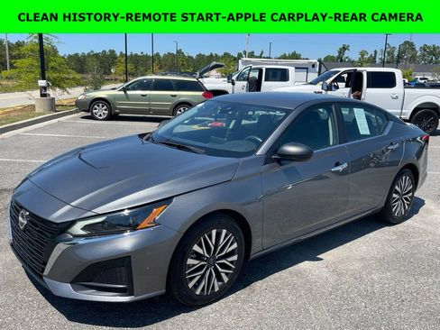 Used 2024 Nissan Altima 2.5 SV FWD image 1