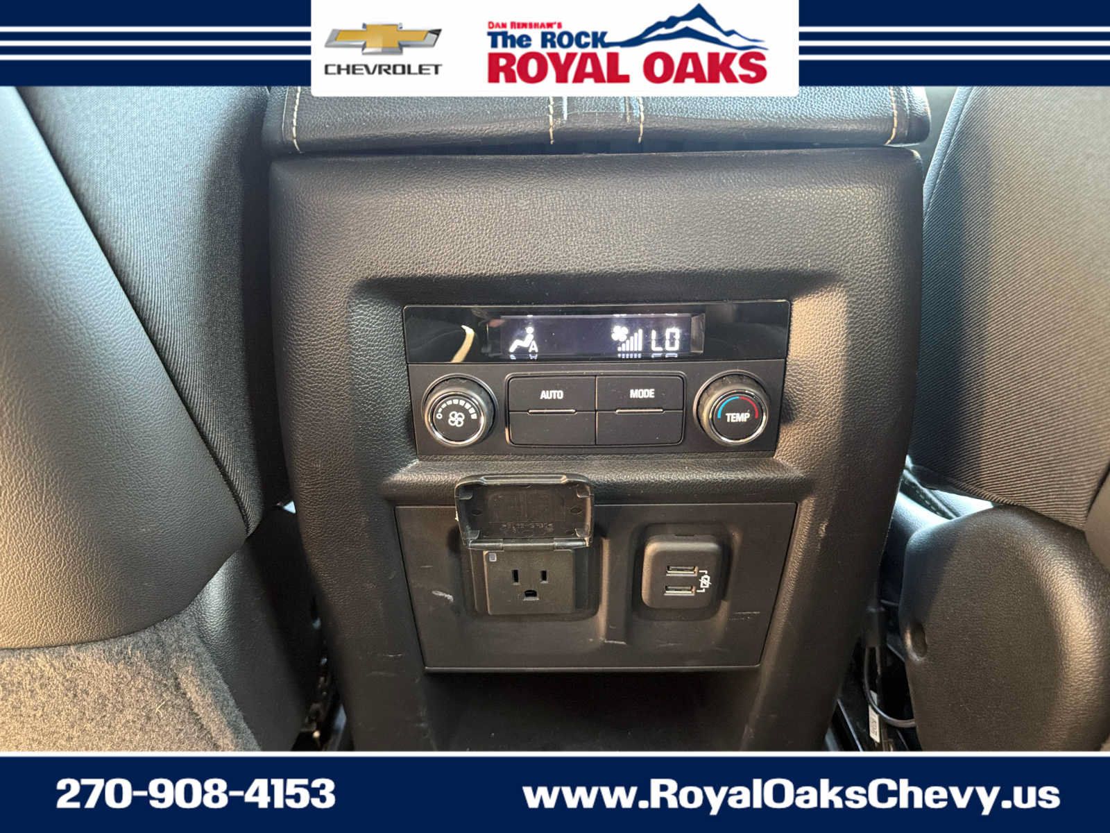 Used 2023 Chevrolet Traverse LT w/ LT Premium Package AWD/4WD image 24