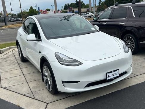 Used 2021 Tesla Model Y Long Range AWD/4WD image 5