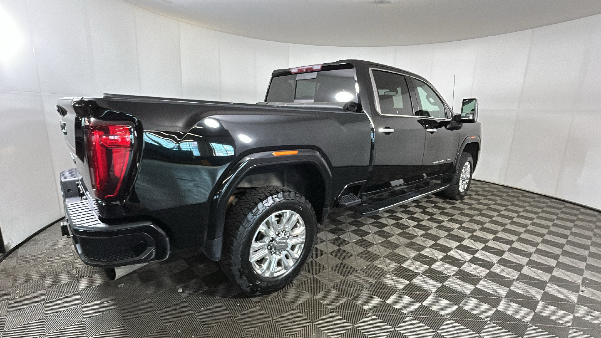 Used 2022 GMC Sierra 2500 Denali AWD/4WD image 3