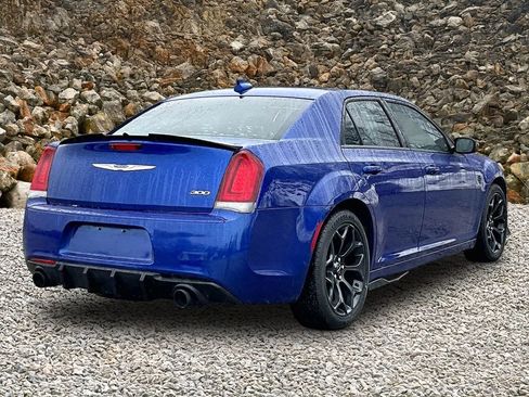 Used 2019 Chrysler 300 Touring w/ Sport Appearance Package image 2