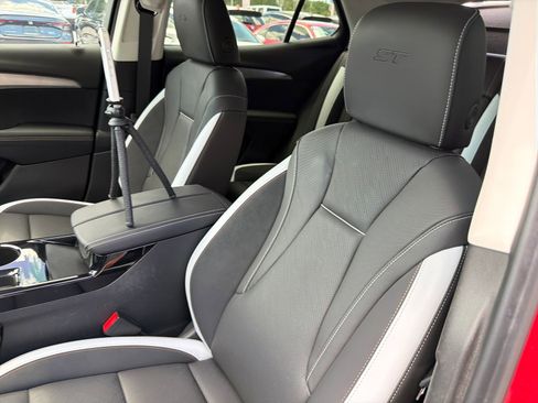 Used 2025 Buick Envision Sport Touring AWD/4WD image 22
