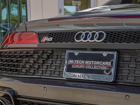 Used 2021 Audi R8 V10 w/ Premium Package image 12