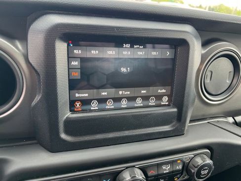 Used 2023 Jeep Wrangler Unlimited Sport AWD/4WD image 20