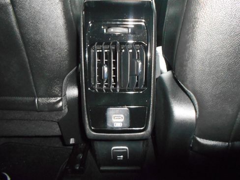 Certified 2024 Jeep Compass Limited image 14