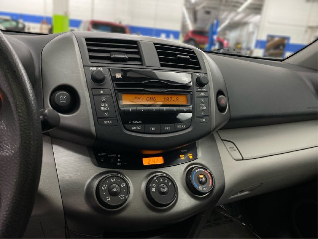 Used 2011 Toyota RAV4 4WD V6 w/ Upgrade Value Pkg image 30