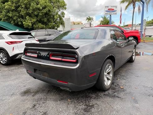 Used 2022 Dodge Challenger SXT RWD image 7