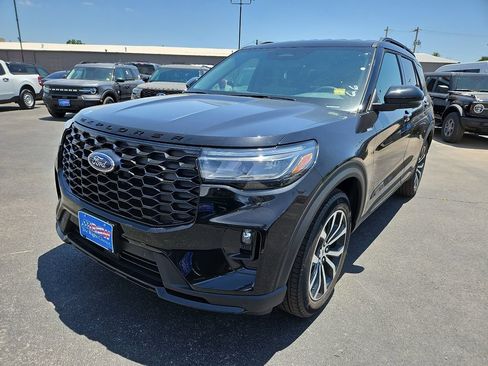 New 2026 Ford Explorer ST-Line RWD image 4