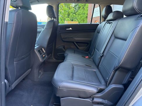 Used 2021 Volkswagen Atlas SE w/ Panoramic Sunroof Package AWD/4WD image 24