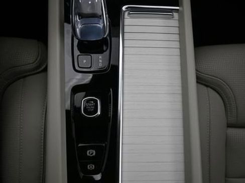 New 2026 Volvo XC60 B5 Ultra w/ Protection Package Premier image 10