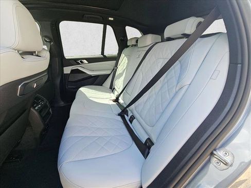 Used 2026 BMW X5 sDrive40i image 18