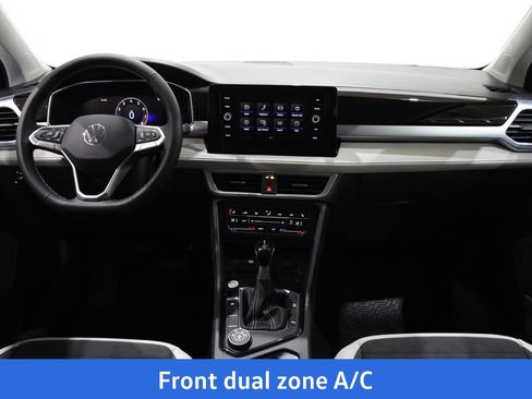 New 2026 Volkswagen Taos SE AWD/4WD image 8