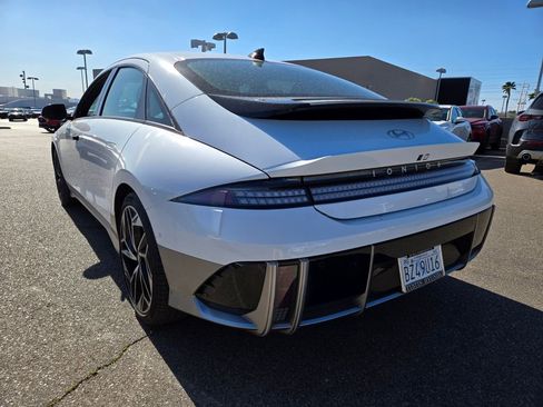 Used 2023 Hyundai Ioniq 6 Limited image 3