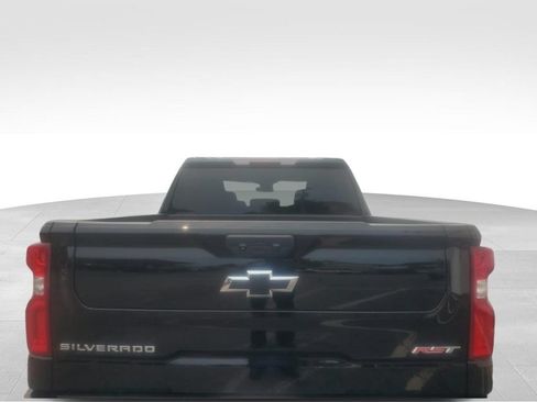 Used 2023 Chevrolet Silverado 1500 RST w/ Z71 Off-Road Package AWD/4WD image 4