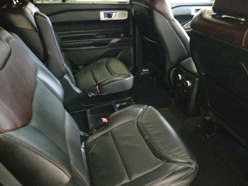 Used 2020 Ford Explorer Platinum w/ Premium Technology Package image 9