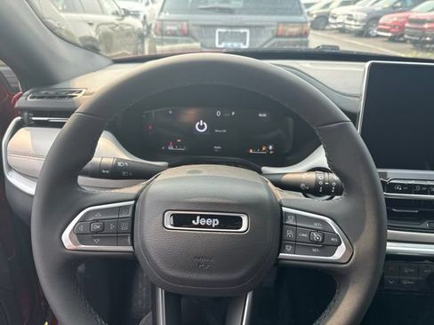 Used 2026 Jeep Compass Limited AWD/4WD image 13