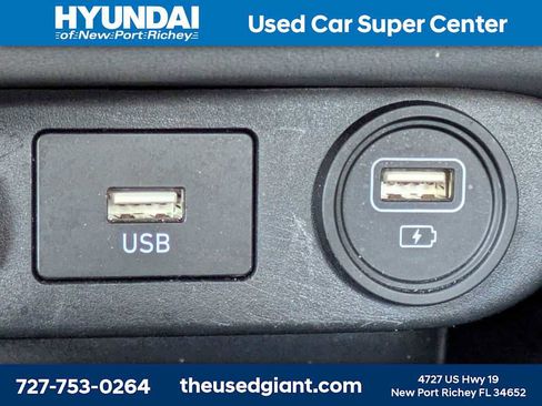 Used 2023 Hyundai Elantra SEL w/ Convenience Package FWD image 22