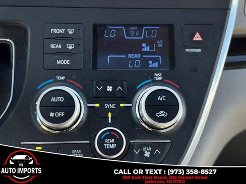 Used 2016 Toyota Sienna XLE Premium image 34