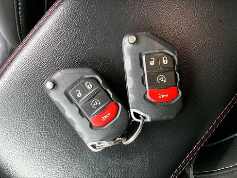 Used 2018 Jeep Wrangler Unlimited Rubicon image 33